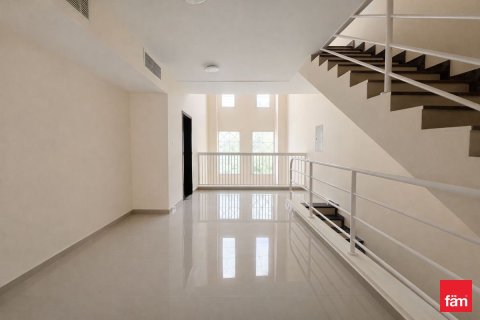 Снять в аренду таунхаус в Дубае: 5 спален, 280.6м², № 90618 - фото 7