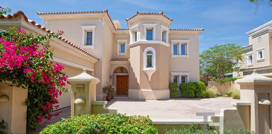 Вилла в Арабиан Ранчес, Дубай, 4 спальни, 361м², № 13511