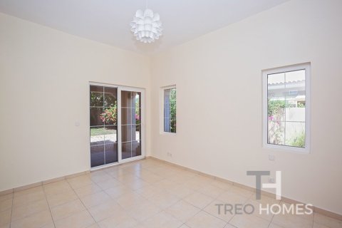 Снять в аренду виллу в Арабиан Ранчес, Дубай: 4 спальни, 361м², № 13511 - фото 7