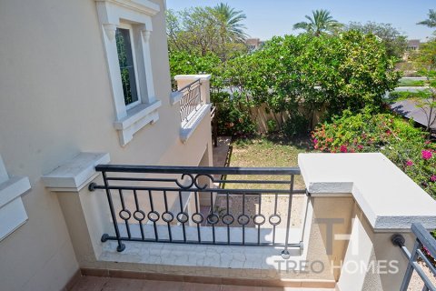 Снять в аренду виллу в Арабиан Ранчес, Дубай: 4 спальни, 361м², № 13511 - фото 18
