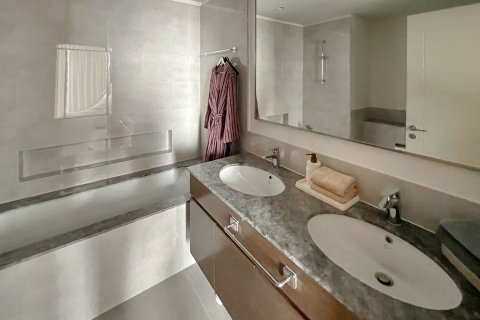 Apartment in Downtown Dubai (Downtown Burj Dubai), Dubai 2 bedrooms, 103.08 sq.m. № 142225 - photo 15