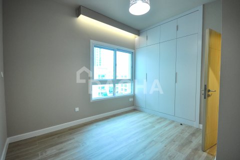 Apartment in Greens, Dubai 2 bedrooms, 121 sq.m. № 104876 - photo 2