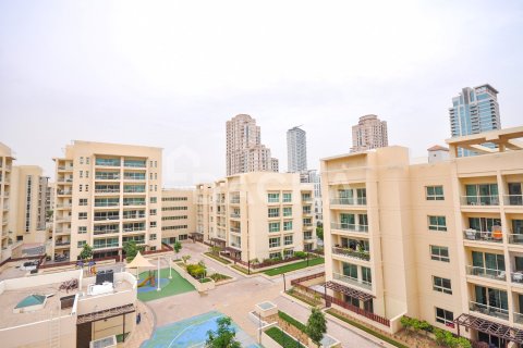 Apartment in Greens, Dubai 2 bedrooms, 121 sq.m. № 104876 - photo 10