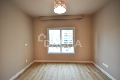 Apartment in Greens, Dubai 2 bedrooms, 121 sq.m. № 104876 - photo 6