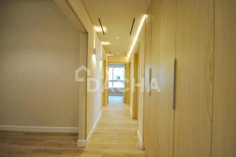 Apartment in Greens, Dubai 2 bedrooms, 121 sq.m. № 104876 - photo 15