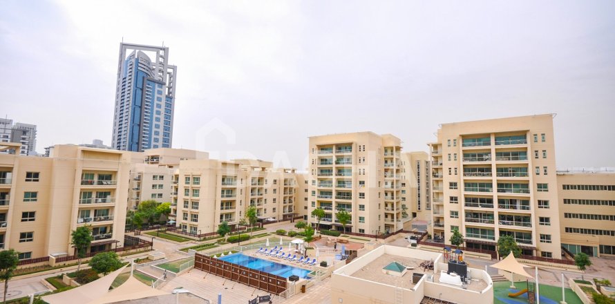 Apartment in Greens, Dubai 2 bedrooms, 121 sq.m. № 104876