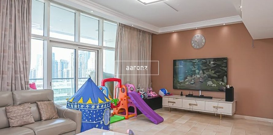 Квартира в Дубай Марине, Дубай, 2 спальни, 183.9м², № 42530