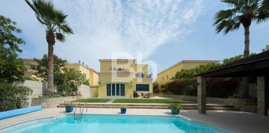 Villa in Jumeirah Park, Dubai 4 bedrooms, 782 sq.m. № 23391