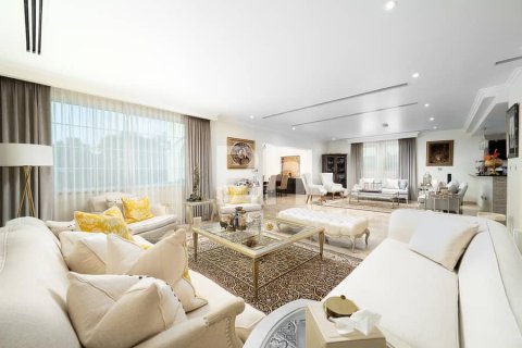 Villa in Jumeirah Park, Dubai 4 bedrooms, 782 sq.m. № 23391 - photo 19