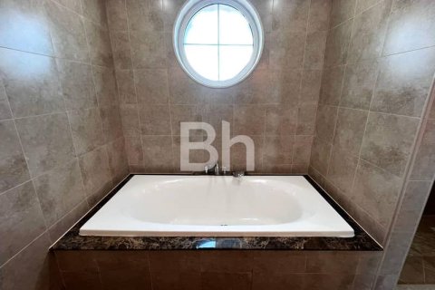Villa en Jumeirah Park, Dubai, 3 dormitorios, 733 m², № 23390 - foto 12