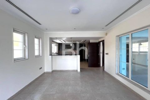 Villa en Jumeirah Park, Dubai, 3 dormitorios, 733 m², № 23390 - foto 21