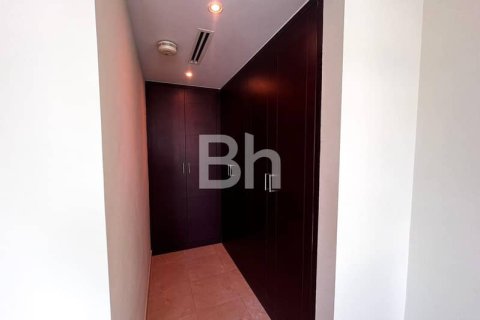 Villa en Jumeirah Park, Dubai, 3 dormitorios, 733 m², № 23390 - foto 16