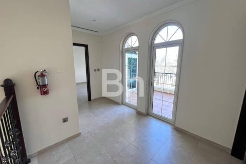 Villa en Jumeirah Park, Dubai, 3 dormitorios, 733 m², № 23390 - foto 7