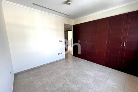 Villa en Jumeirah Park, Dubai, 3 dormitorios, 733 m², № 23390 - foto 11