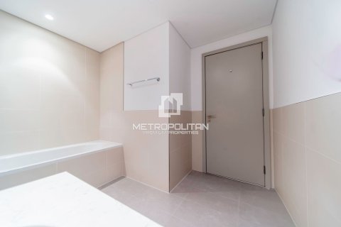 Apartment in EMAAR Beachfront, Dubai Harbour, Dubai 2 bedrooms, 121 sq.m. № 8747 - photo 15