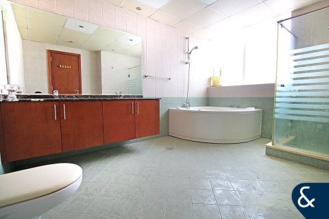 Apartamento en Jumeirah Lake Towers, Dubai, 3 dormitorios, 231 m², № 78560 - foto 5