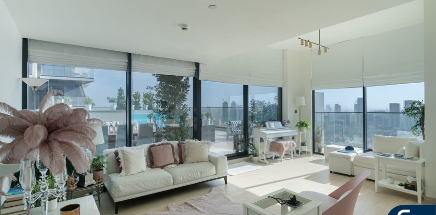 Apartamento en Jumeirah Village Circle, Dubai, 2 dormitorios, 240 m², № 78558