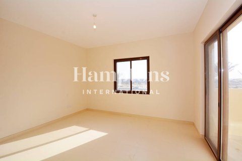 Снять в аренду виллу в Al Reem, Арабиан Ранчес, Дубай: 3 спальни, 289.50990278м², № 70879 - фото 2