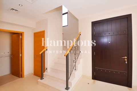 Снять в аренду виллу в Al Reem, Арабиан Ранчес, Дубай: 3 спальни, 289.50990278м², № 70879 - фото 15