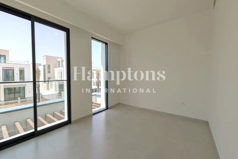 Villa in Arabian Ranches 3, Dubai 4 bedrooms, 490.43493700 sq.m. № 70877 - photo 7