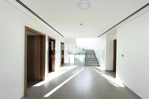 Villa in Arabian Ranches 3, Dubai 4 bedrooms, 490.43493700 sq.m. № 70877 - photo 20