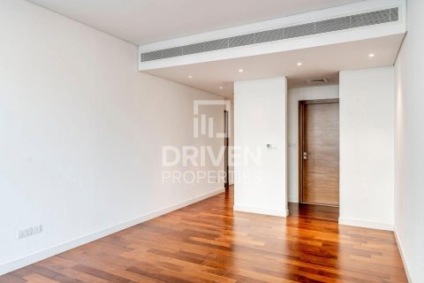 Apartment in City Walk, Dubai 2 bedrooms, 159.7 sq.m. № 128422 - photo 6