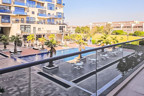 Appartement à Motor City, Dubai, 3 chambres, 211.68 m², № 130182
