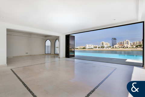 Villa in Garden Homes, Palm Jumeirah, Dubai 5 bedrooms, 658 sq.m. № 76714 - photo 3