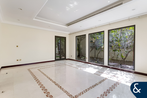 Villa in Garden Homes, Palm Jumeirah, Dubai 5 bedrooms, 658 sq.m. № 76714 - photo 8