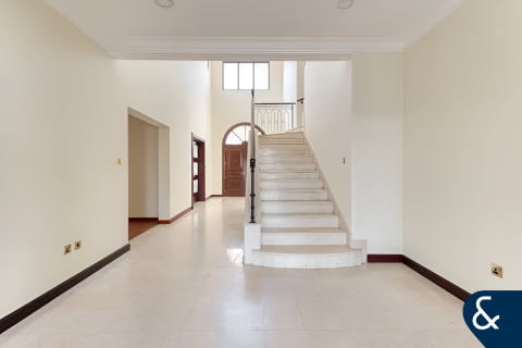 Villa in Garden Homes, Palm Jumeirah, Dubai 5 bedrooms, 658 sq.m. № 76714 - photo 4