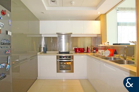 Apartment in Downtown Dubai (Downtown Burj Dubai), Dubai 2 bedrooms, 114 sq.m. № 76712 - photo 2