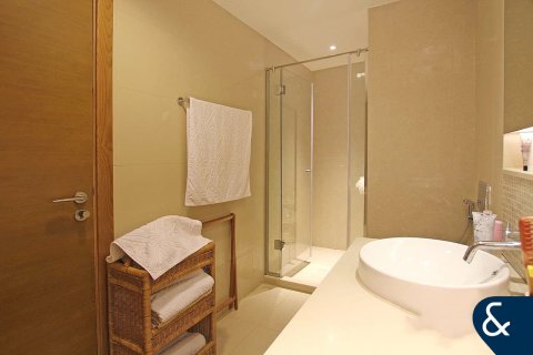 Apartment in Downtown Dubai (Downtown Burj Dubai), Dubai 2 bedrooms, 114 sq.m. № 76712 - photo 9