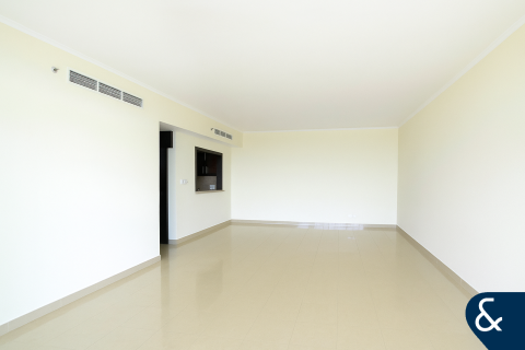 Снять в аренду квартиру в The Links, The Views, Дубай: 2 спальни, 137м², № 76699 - фото 3