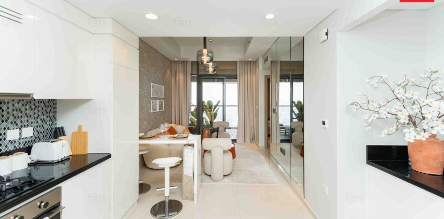 Квартира в Бизнес-Бэе, Дубай, 2 спальни, 75.4м², № 40665