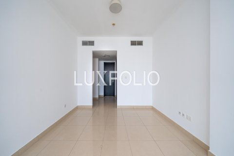 Apartamento en Jumeirah Lake Towers, Dubai, 1 dormitorio, 120 m², № 46234 - foto 11