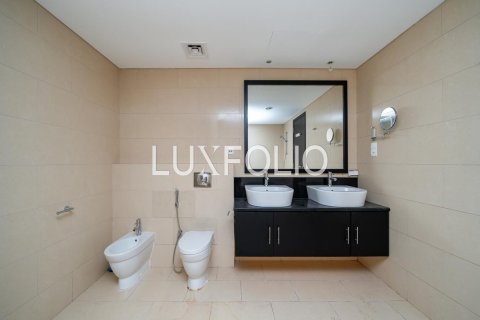 Apartamento en Jumeirah Lake Towers, Dubai, 1 dormitorio, 120 m², № 46234 - foto 14
