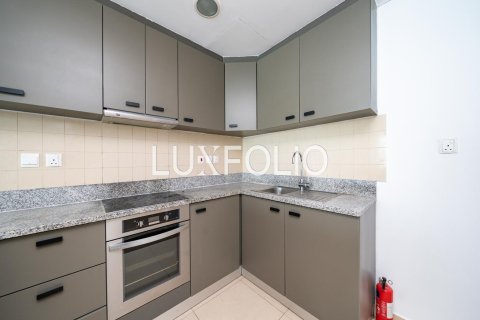 Apartamento en Jumeirah Lake Towers, Dubai, 1 dormitorio, 120 m², № 46234 - foto 7