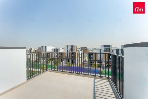 Villa à Dubai, 3 chambres, 168 m², № 49267 - photo 4
