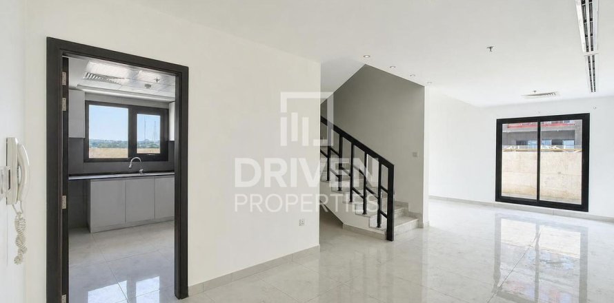 Appartement à Al Furjan, Dubai, 3 chambres, 281.03 m², № 135673