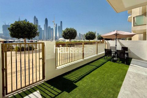 Apartment in EMAAR Beachfront, Dubai Harbour, Dubai 3 bedrooms, 184 sq.m. № 43354 - photo 14