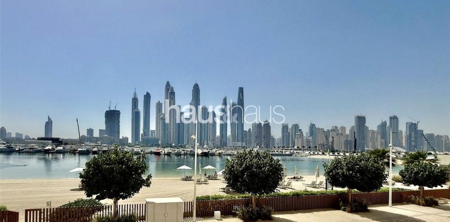 Apartment in EMAAR Beachfront, Dubai Harbour, Dubai 3 bedrooms, 184 sq.m. № 43354
