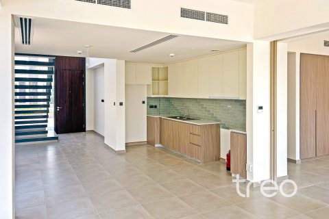 Townhouse in The Valley, Dubai 4 bedrooms, 217.39 sq.m. № 134537 - photo 11