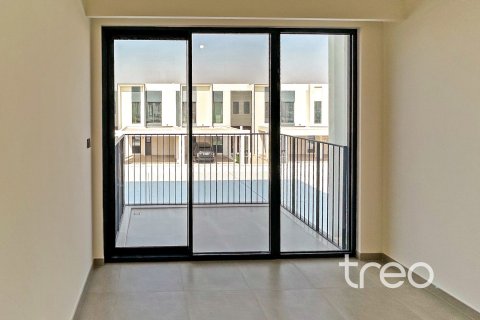 Townhouse in The Valley, Dubai 4 bedrooms, 217.39 sq.m. № 134537 - photo 6