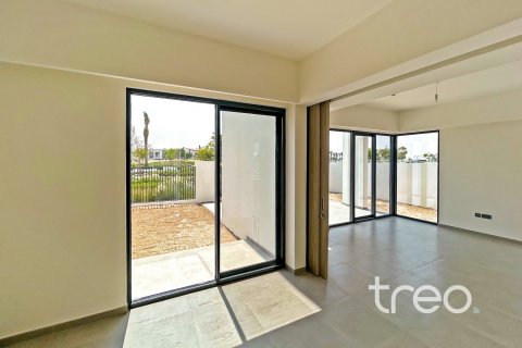 Townhouse in The Valley, Dubai 4 bedrooms, 217.39 sq.m. № 134537 - photo 12