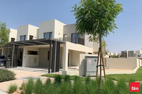 Вилла в Дубае, 4 спальни, 283.7м², № 111950