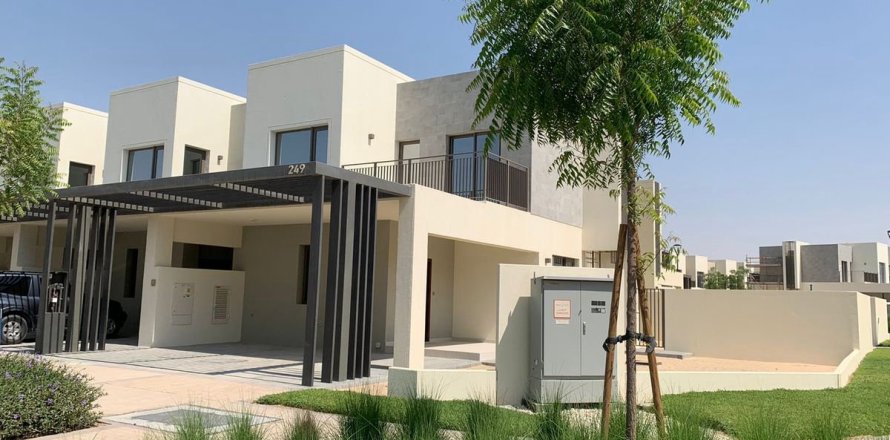 Вилла в Дубае, 4 спальни, 283.7м², № 111950