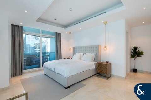 Apartment in Dubai Marina, Dubai 3 bedrooms, 202 sq.m. № 75688 - photo 4