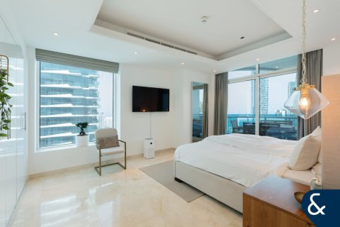Apartment in Dubai Marina, Dubai 3 bedrooms, 202 sq.m. № 75688 - photo 5