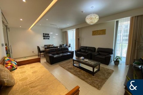 Apartment in Sobha Hartland, Mohammed Bin Rashid City, Dubai 2 bedrooms, 155 sq.m. № 75701 - photo 2