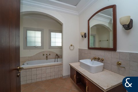 Купить виллу в Джумейра Гольф Эстейтс, Дубай: 5 спален, 523м², № 75699 - фото 14